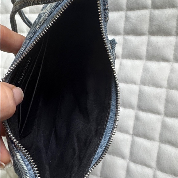 Balenciaga Denim crossbody Bag - Picture 5 of 8